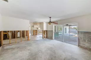 2441 Roberta Ln, Clearwater, FL 33764 - Photo 18