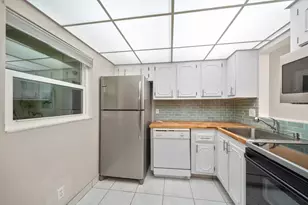 11485 Oakhurst Rd, Largo, FL 33774 - Photo 6