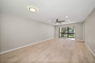 11485 Oakhurst Rd, Largo, FL 33774 - Photo 10