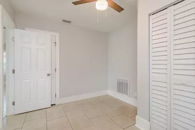 3037 38th Avenue N, Saint Petersburg, FL 33713 - Photo 8