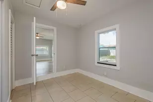 3037 38th Ave N, Saint Petersburg, FL 33713 - Photo 12
