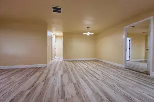 8108 El Portal Dr, Tampa, FL 33604 - Photo 20