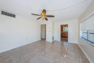 8950 Park Blvd, Seminole, FL 33777 - Photo 18