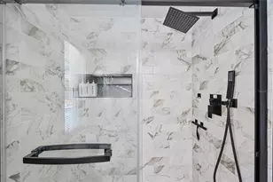 8714 W Lanway Dr, Tampa, FL 33637 - Photo 12