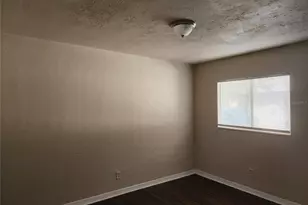 2219 Highland St, Saint Petersburg, FL 33705 - Photo 4