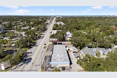 1400 W Bay Drive, Largo, FL 33770 - Photo 10