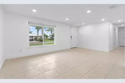 504 Red Mangrove Lane, Apollo Beach, FL 33572 - Photo 8