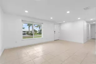 504 Red Mangrove Ln, Apollo Beach, FL 33572 - Photo 8