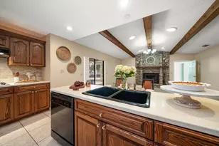 1105 Deer Run Pl, Valrico, FL 33594 - Photo 14