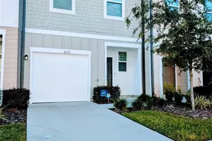 6215 Daerr Rdg St, Zephyrhills, FL 33542 - Photo 6