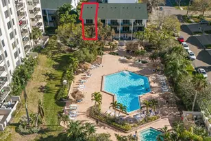 320 Island Way, Clearwater Beach, FL 33767 - Photo 2