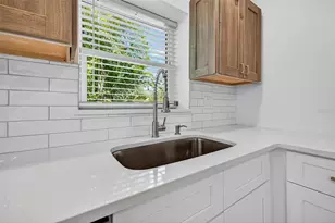 3102 Dupont St S, Gulfport, FL 33707 - Photo 12