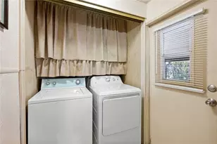 36827 Grace Ave, Zephyrhills, FL 33542 - Photo 18