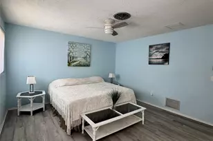 1048 Porpoise Rd, Venice, FL 34293 - Photo 16