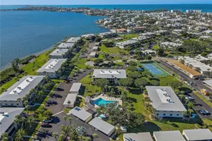 6400 Flotilla Dr, Holmes Beach, FL 34217 - Photo 34