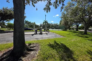 115 112th Ave NE, Saint Petersburg, FL 33716 - Photo 34