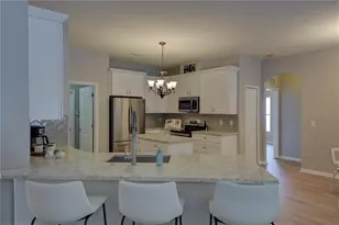 2823 Windcrest Oaks Ct, Valrico, FL 33594 - Photo 12