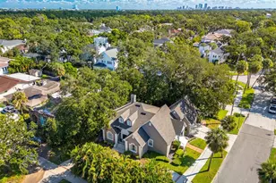 4535 W Beachway Dr, Tampa, FL 33609 - Photo 1