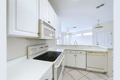 2046 Inverness Greens Drive #2046, Sun City Center, FL 33573 - Photo 22
