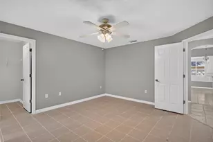 2243 Eagle Bluff Dr, Valrico, FL 33596 - Photo 32