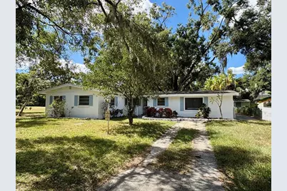 15034 Lake Magdalene Boulevard, Tampa, FL 33618 - Photo 1