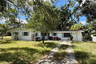 15034 Lake Magdalene Blvd, Tampa, FL 33618 - Photo 1