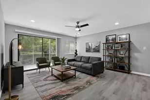 13287 Arbor Pointe Cir, Tampa, FL 33617 - Photo 2