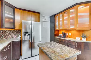 920 Lakeview Dr, Wimauma, FL 33598 - Photo 10