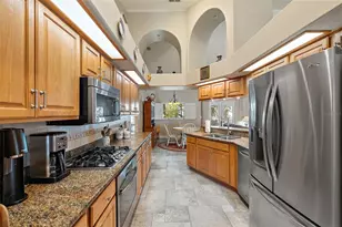 605 4th St W, Tierra Verde, FL 33715 - Photo 10