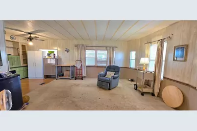 5536 Benton Street, Zephyrhills, FL 33542 - Photo 8