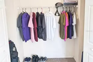 555 Kensington Lake Cir, Brandon, FL 33511 - Photo 10