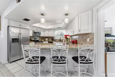 2401 26th Avenue S, Saint Petersburg, FL 33712 - Photo 8