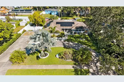 2401 26th Avenue S, Saint Petersburg, FL 33712 - Photo 4