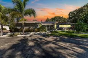 2401 26th Ave S, Saint Petersburg, FL 33712 - Photo 1