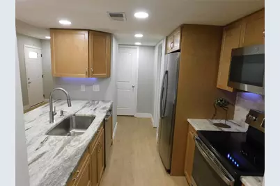 3595 41st Lane S #B, Saint Petersburg, FL 33711 - Photo 8