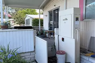 38620 Monet Dr, Zephyrhills, FL 33540 - Photo 4