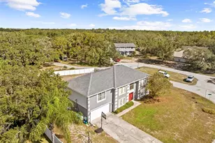 7319 Lagoon Rd, Spring Hill, FL 34606 - Photo 6