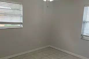 5825 N Thatcher Ave, Tampa, FL 33614 - Photo 14