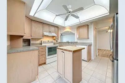 1 Key Capri #201E, Treasure Island, FL 33706 - Photo 28