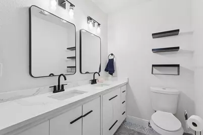 3020 E Idlewild Avenue, Tampa, FL 33610 - Photo 8