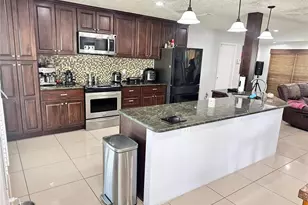 7006 Shenandoah Ct, Tampa, FL 33615 - Photo 6