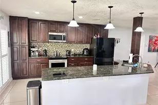 7006 Shenandoah Ct, Tampa, FL 33615 - Photo 4