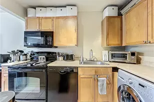 3885 Pompano Dr SE, Saint Petersburg, FL 33705 - Photo 6