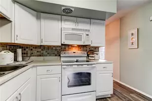 2460 Persian Dr, Clearwater, FL 33763 - Photo 16