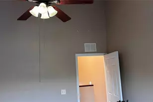 9410 Citrus Glen Pl, Tampa, FL 33618 - Photo 22