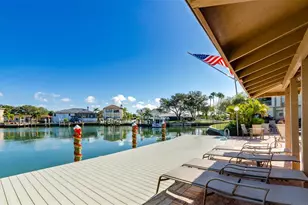 105 Island Way, Clearwater Beach, FL 33767 - Photo 26