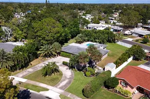 8147 Larchwood Rd, Seminole, FL 33777 - Photo 48