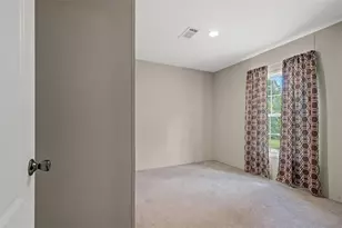 18048 Evening Star Ave, Brooksville, FL 34604 - Photo 14