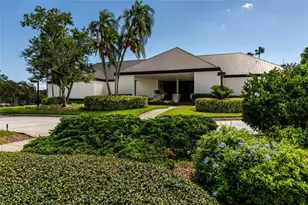 2795 Kipps Colony Dr S, Saint Petersburg, FL 33707 - Photo 96