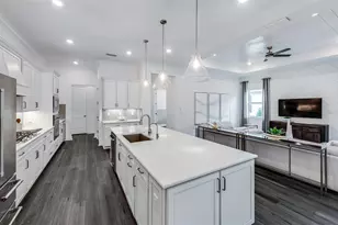 26628 Bering Dr, Englewood, FL 34223 - Photo 4